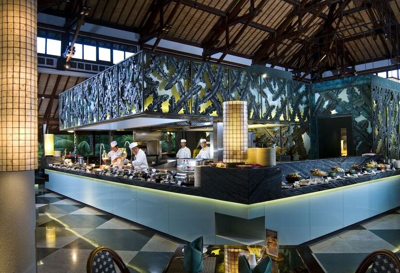 בית מלון כפרי Padma Resort Legian