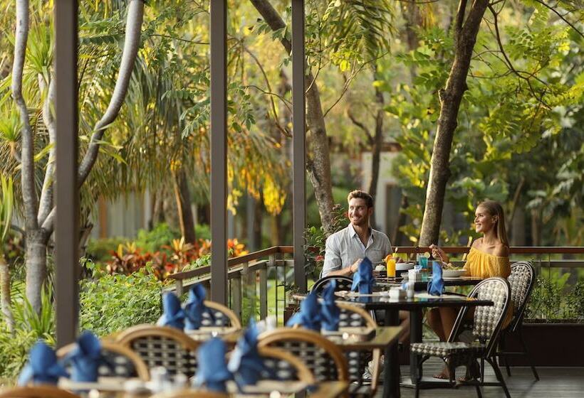 בית מלון כפרי Padma Resort Legian