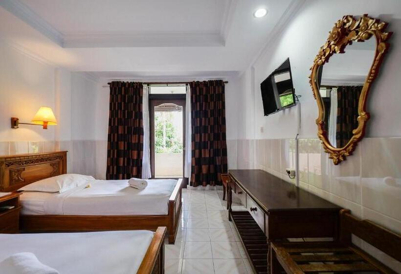 Palm Beach Hotel Bali