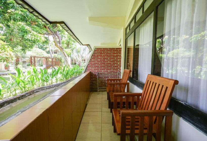 Palm Beach Hotel Bali