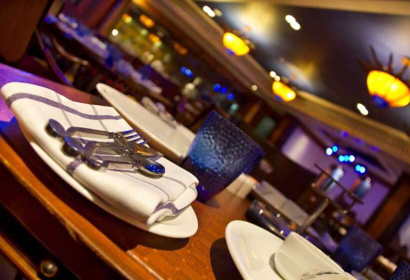 Radisson Blu Marina Hotel Connaught Place