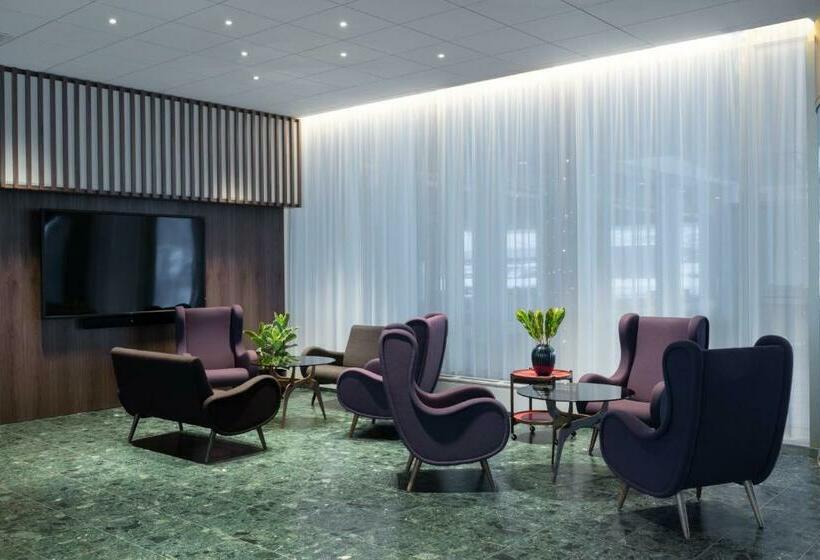 هتل Radisson Blu Saga , Reykjavik