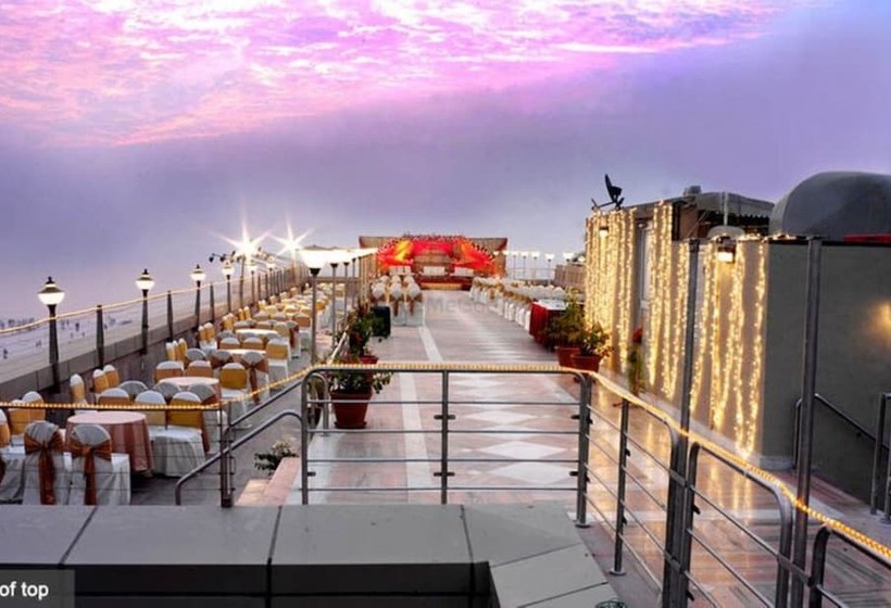 هتل Ramada Plaza By Wyndham Palm Grove