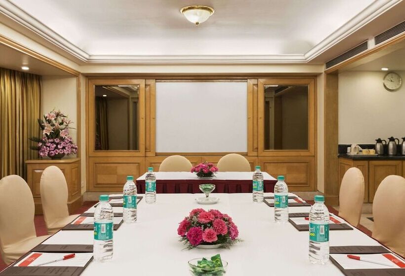 هتل Ramada Plaza By Wyndham Palm Grove