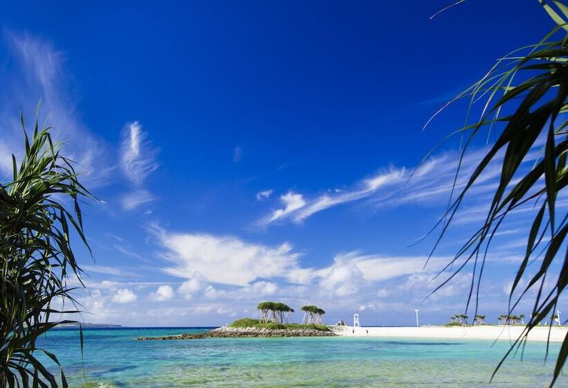 Royal View Hotel Churaumi