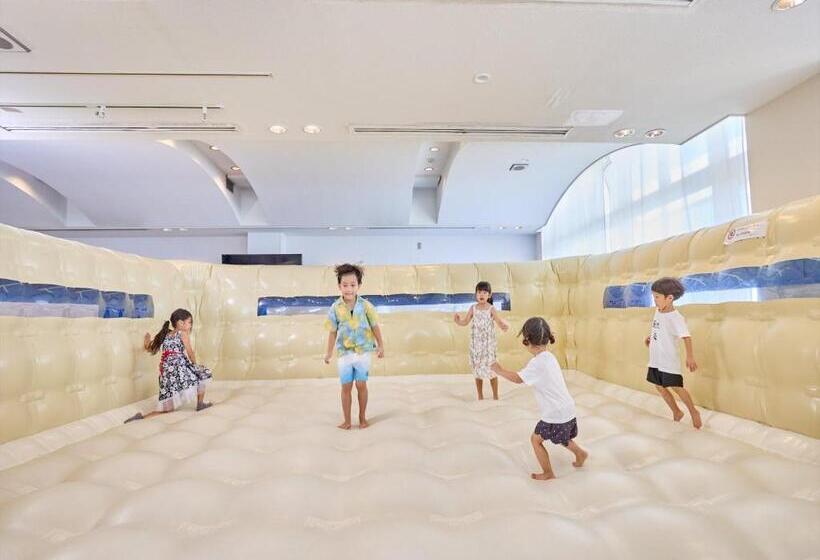 Royal View Hotel Churaumi