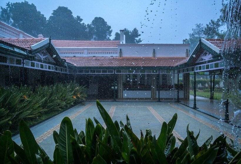 호텔 Savoy  Ihcl Seleqtions