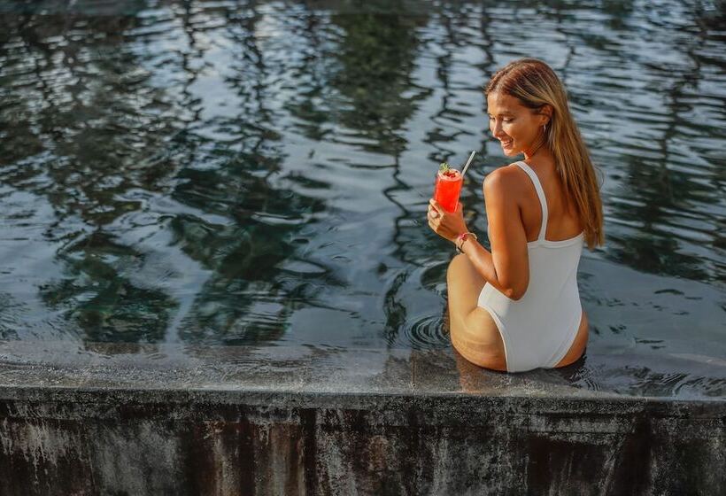 호텔 Segara Village