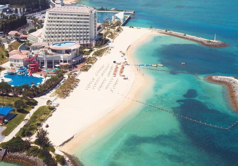 Отель Sheraton Okinawa Sunmarina Resort