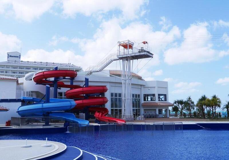 Отель Sheraton Okinawa Sunmarina Resort