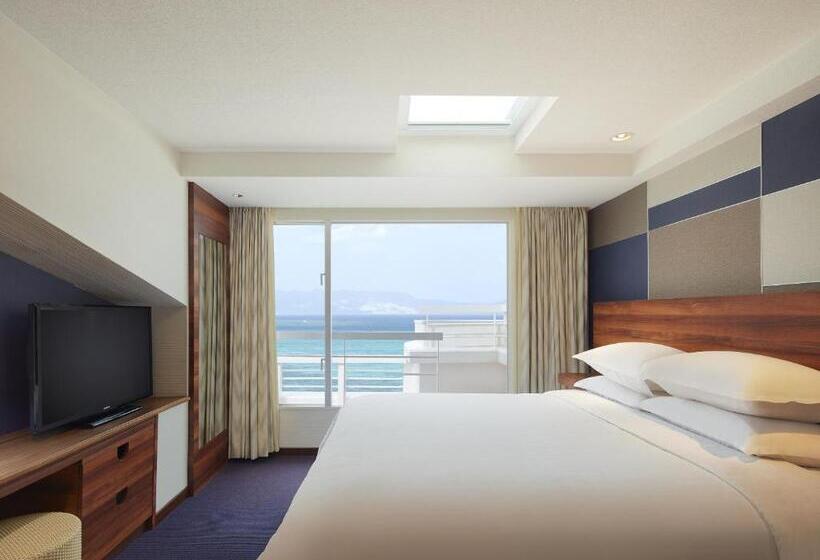 Отель Sheraton Okinawa Sunmarina Resort