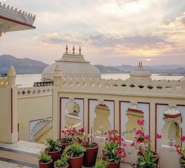 Shiv Niwas Palace By Hrh Group Of Hotels