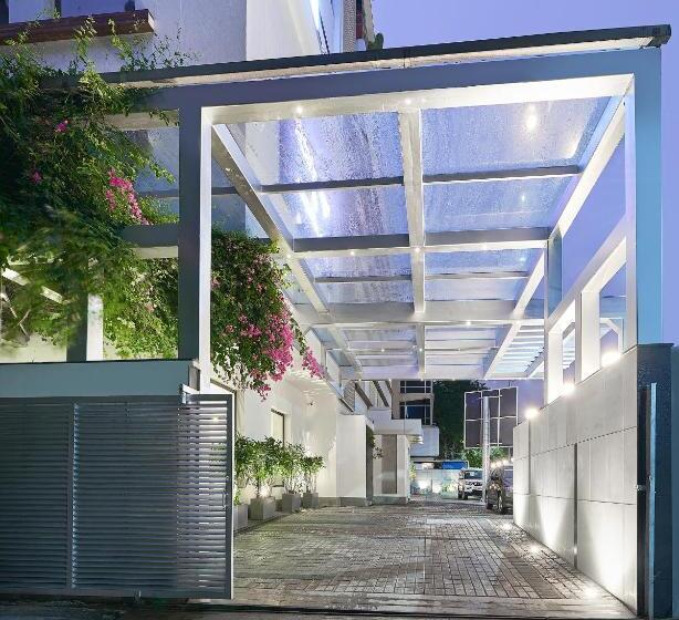 호텔 Southern Star Bangalore