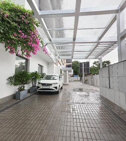 호텔 Southern Star Bangalore