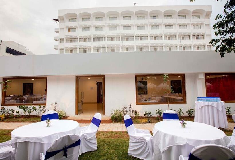 ホテル Southern Star Mysore