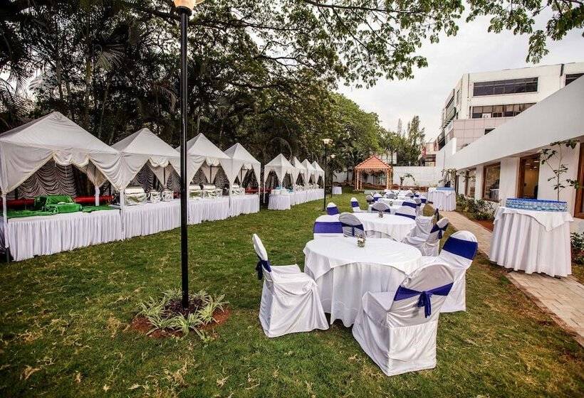 ホテル Southern Star Mysore