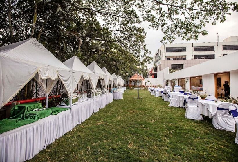 ホテル Southern Star Mysore