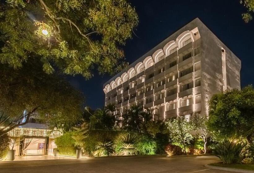 ホテル Southern Star Mysore