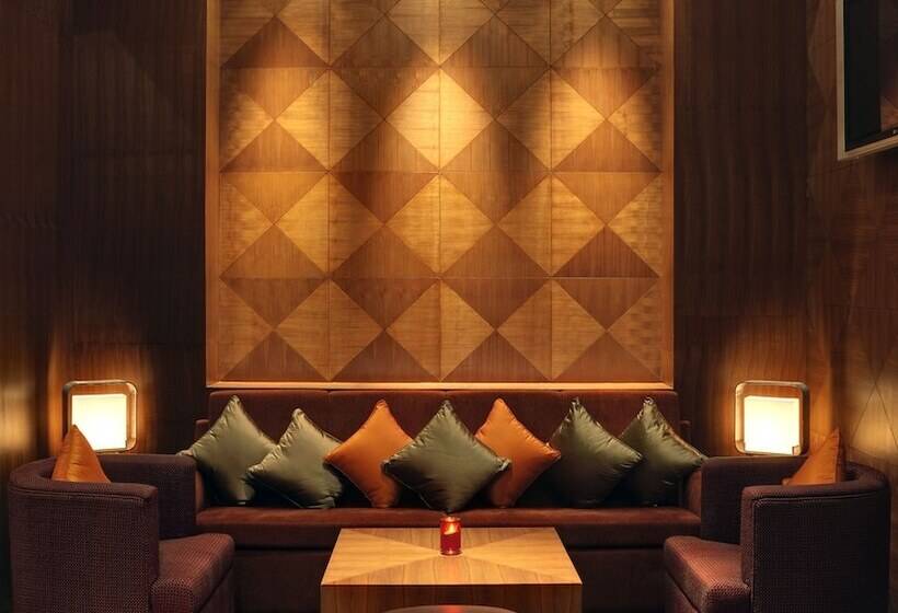 فندق Taj Coromandel