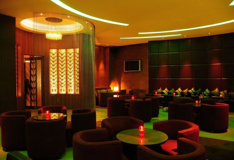 فندق Taj Coromandel