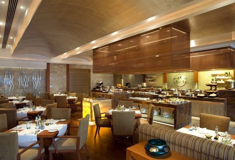 هتل Taj Coromandel