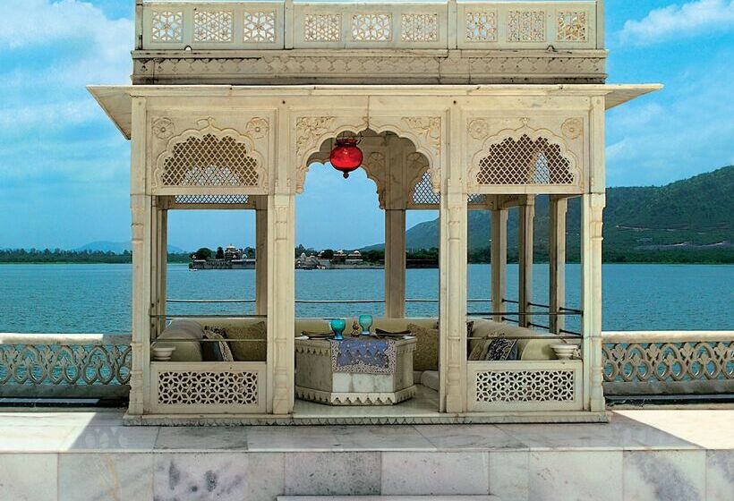 ホテル Taj Lake Palace Udaipur