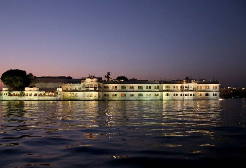 ホテル Taj Lake Palace Udaipur