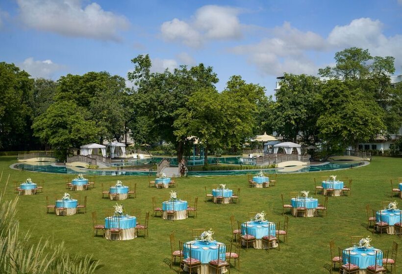 ホテル Taj Usha Kiran Palace, Gwalior