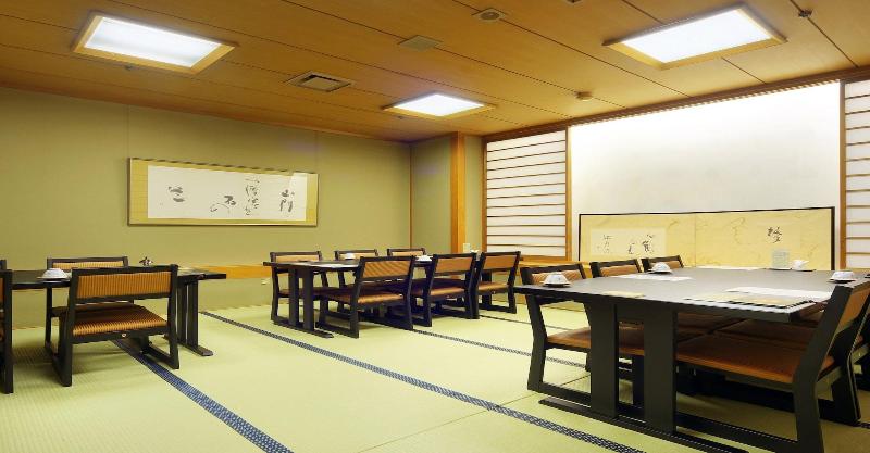 فندق The Crown Palais New Hankyu Kochi