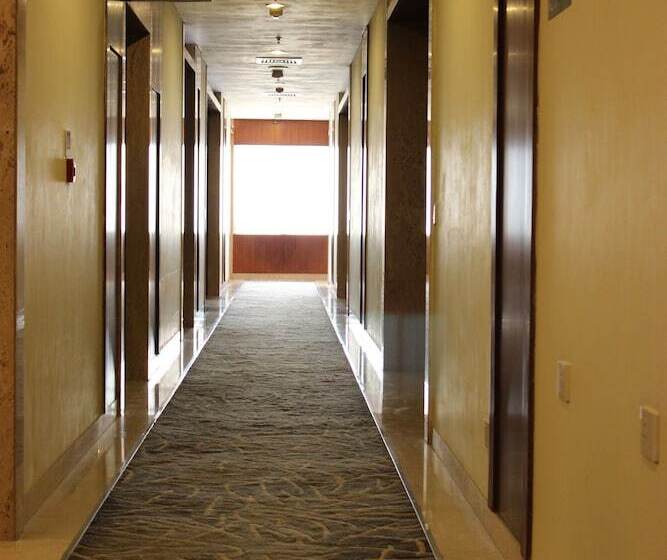 فندق The Hans, New Delhi