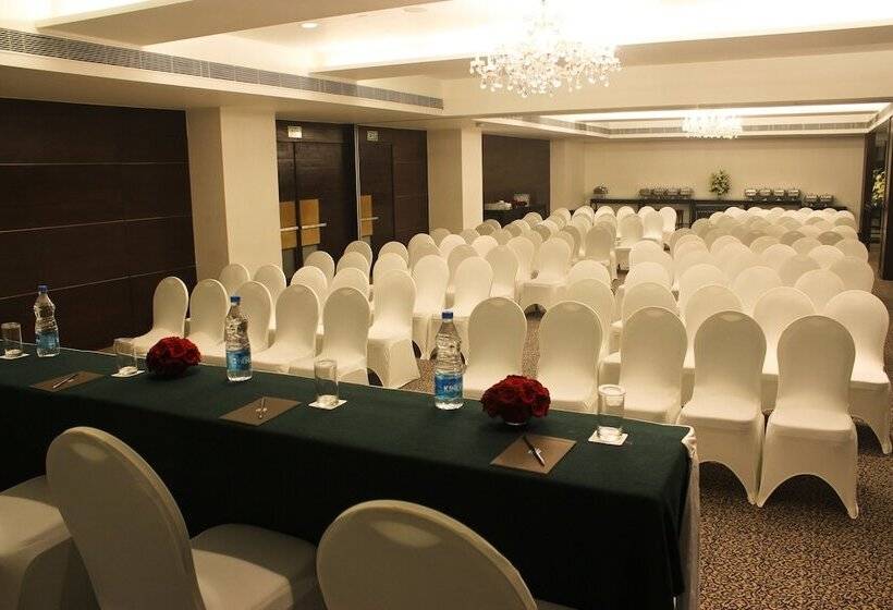 酒店 The Hans, New Delhi