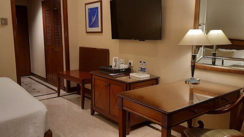 ホテル The Hans, New Delhi