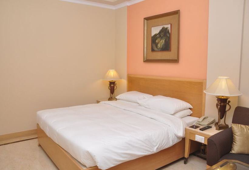 فندق The Hans, New Delhi