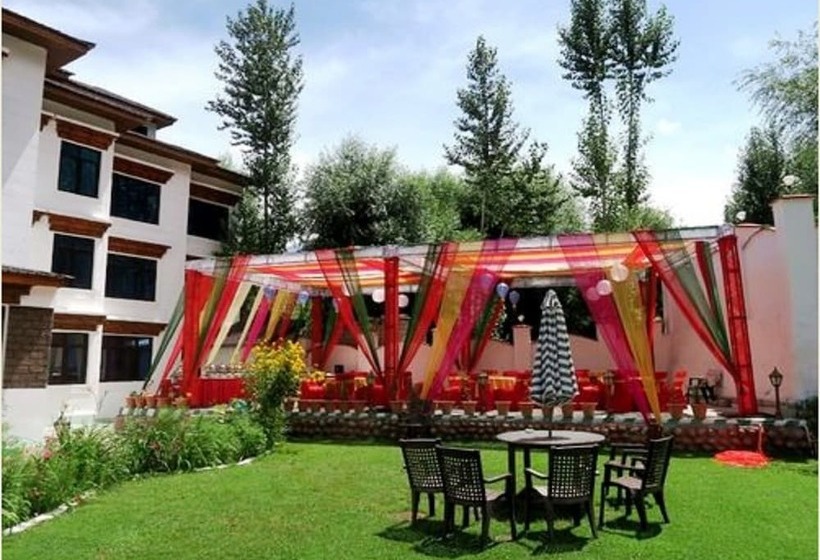 בית מלון כפרי The Highland Mountain Resort & Spa