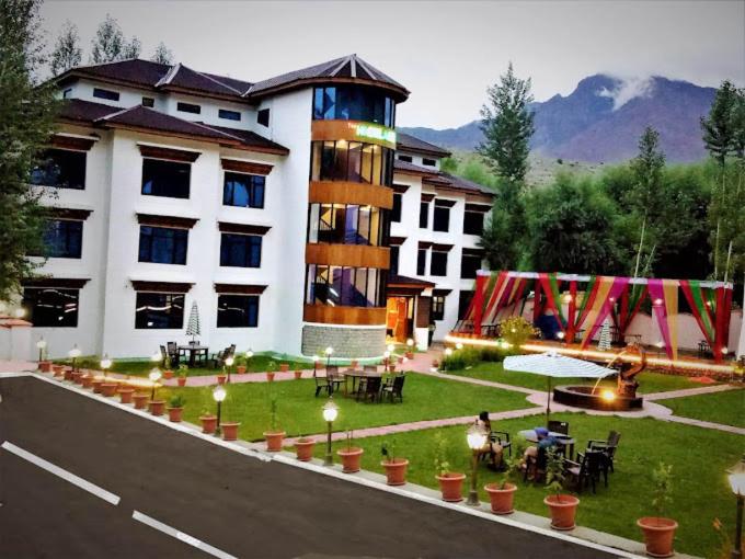 בית מלון כפרי The Highland Mountain Resort & Spa