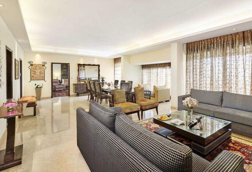 فندق The Lalit Ashok