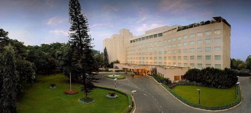 فندق The Lalit Ashok