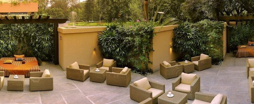 فندق The Lalit Ashok