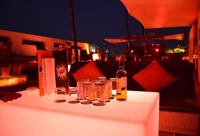 فندق The Lalit Ashok