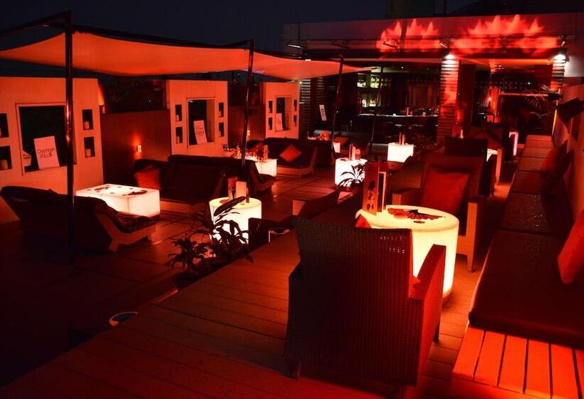 فندق The Lalit Ashok