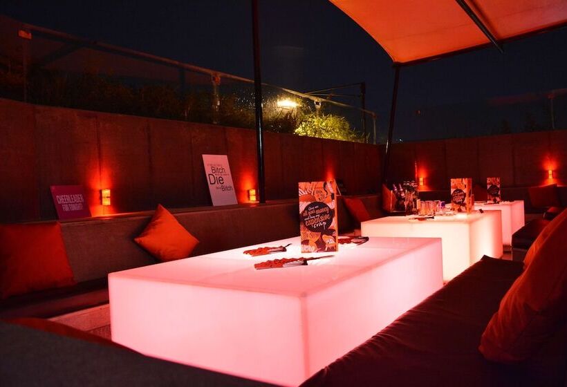 فندق The Lalit Ashok