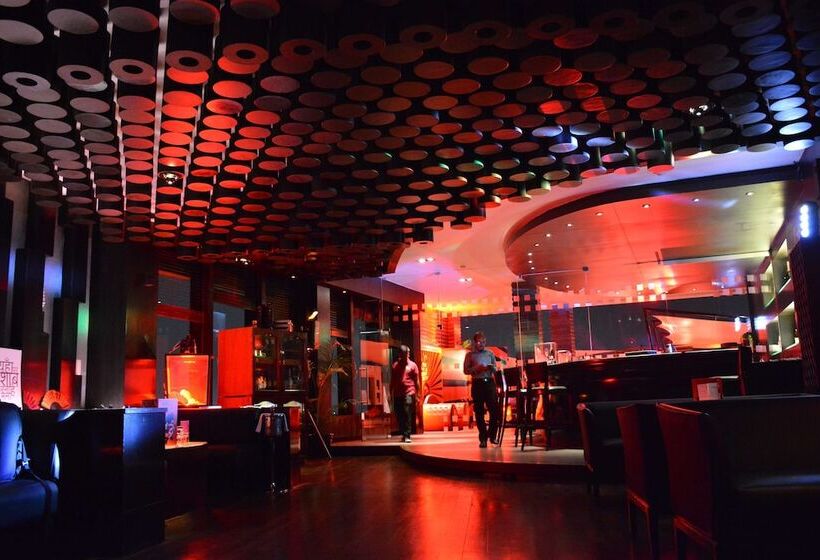 فندق The Lalit Ashok