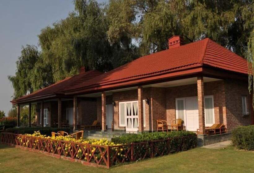 בית מלון כפרי The Lalit Grand Palace Srinagar