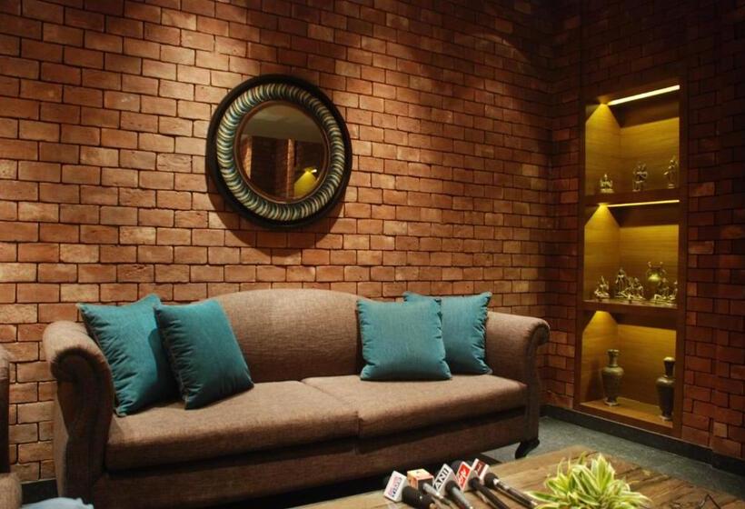 هتل The Lalit Great Eastern Kolkata