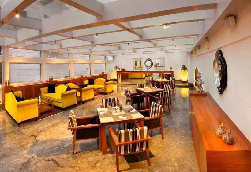 هتل The Lalit Great Eastern Kolkata