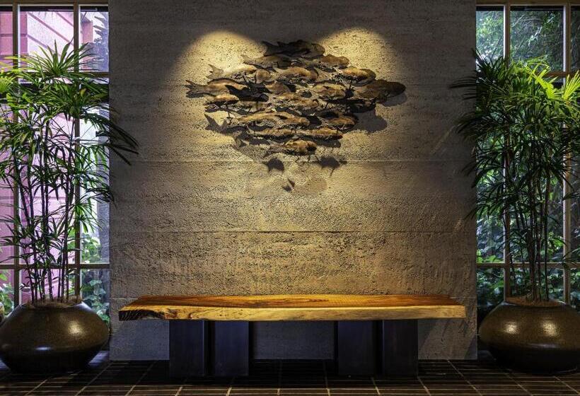 호텔 The Luigans Spa And Resort