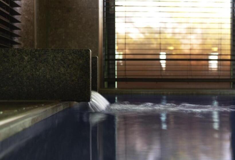 호텔 The Luigans Spa And Resort