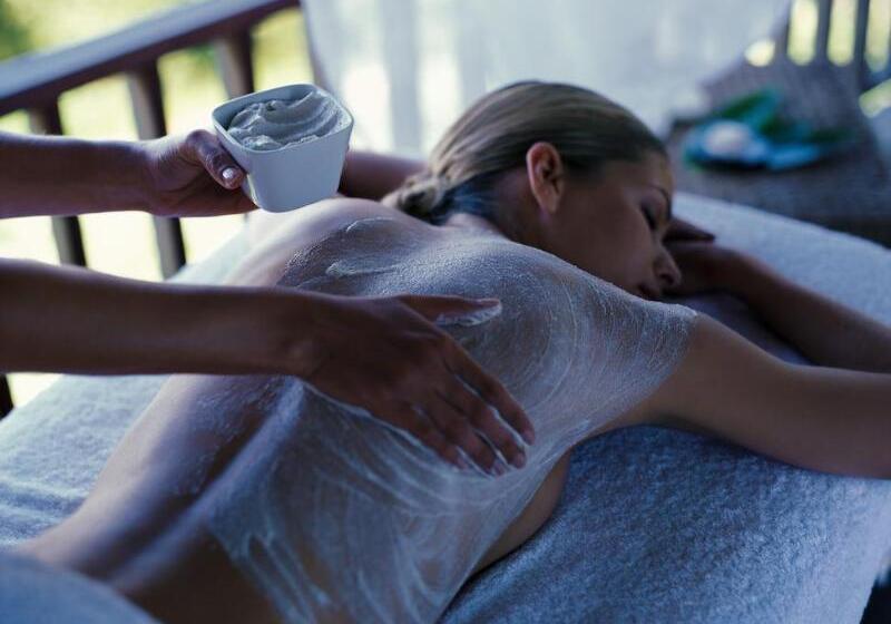 호텔 The Luigans Spa And Resort