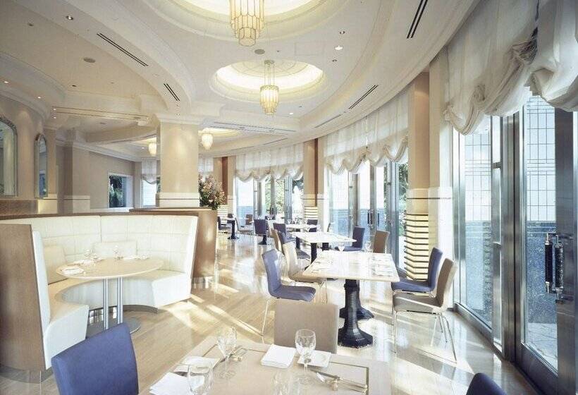 ホテル The Manhattan