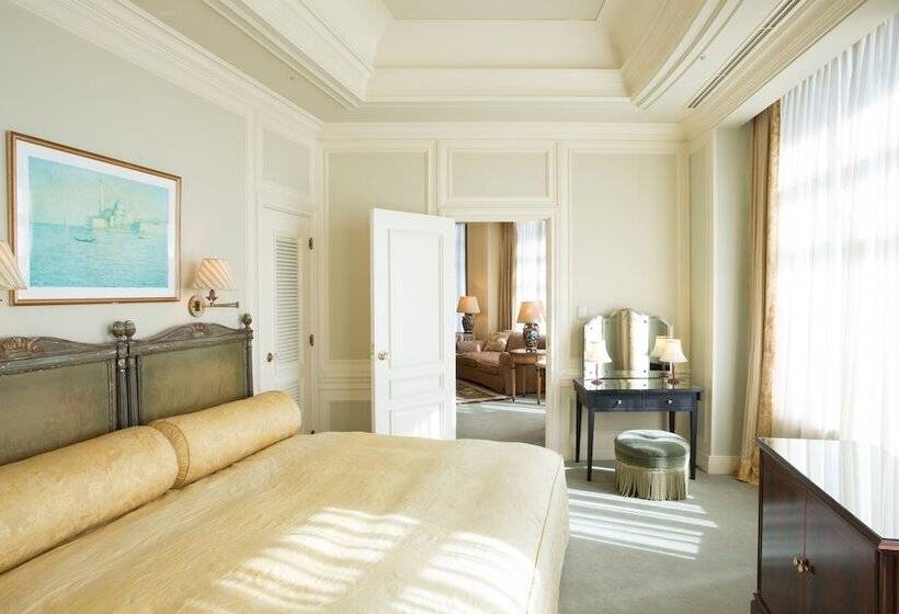 ホテル The Manhattan